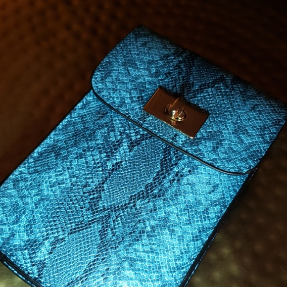 SALE ☆☆☆ Crossbody Phone Bag - Picture 5 of 8